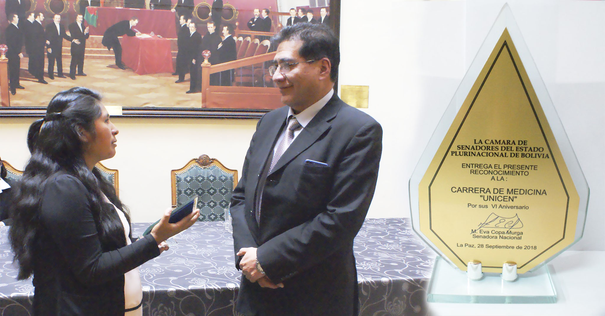 CÁMARA DE SENADORES DISTINGUIÓ A LA CARRERA DE MEDICINA EN SU ANIVERSARIO