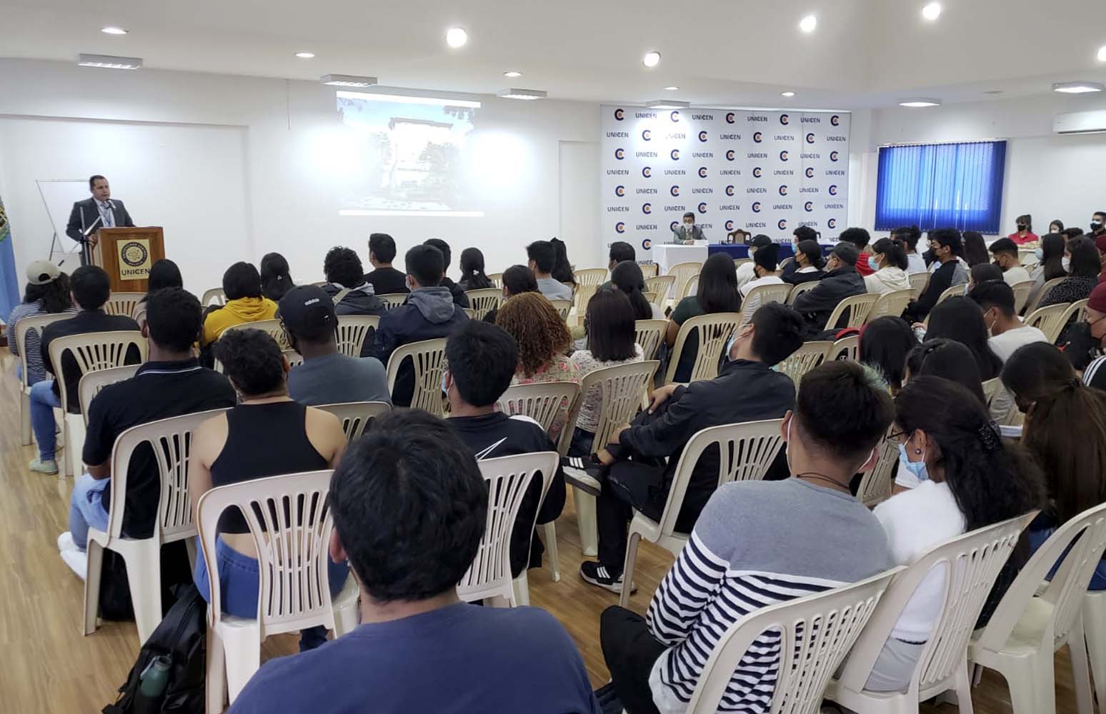 Ameno acto de bienvenida a estudiantes extranjeros