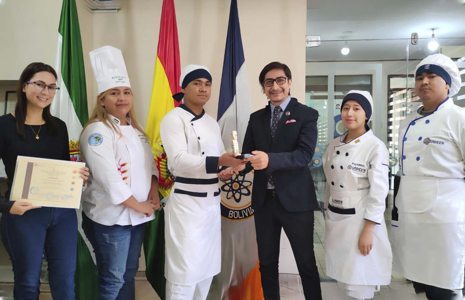 INTEGRACIÓN DE SABORES Y COLORES EN COCINARTE 2022
