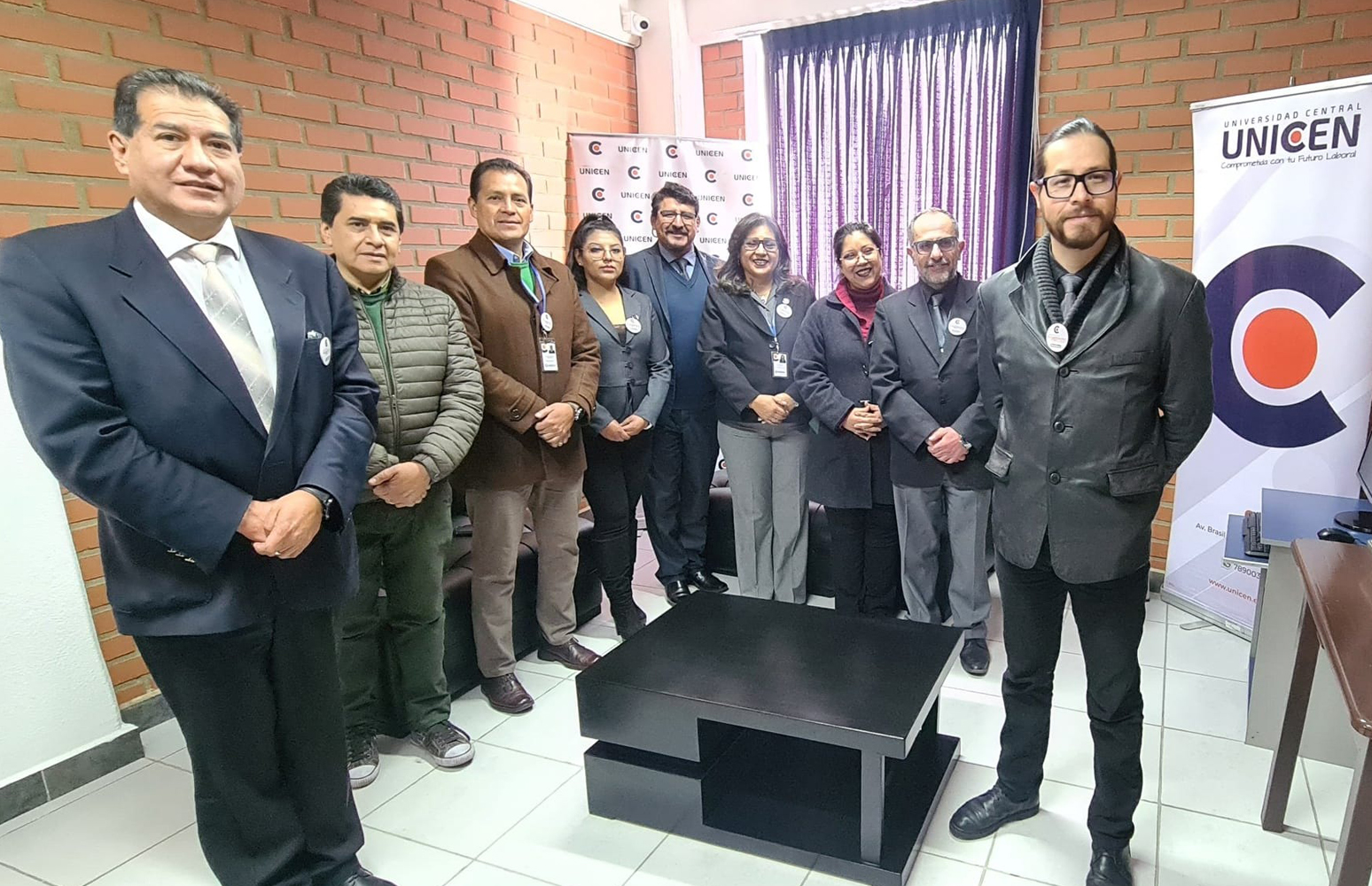 Cómoda sala de docentes entregó el Vicerrector de la Subsede La Paz por el Día del Maestro