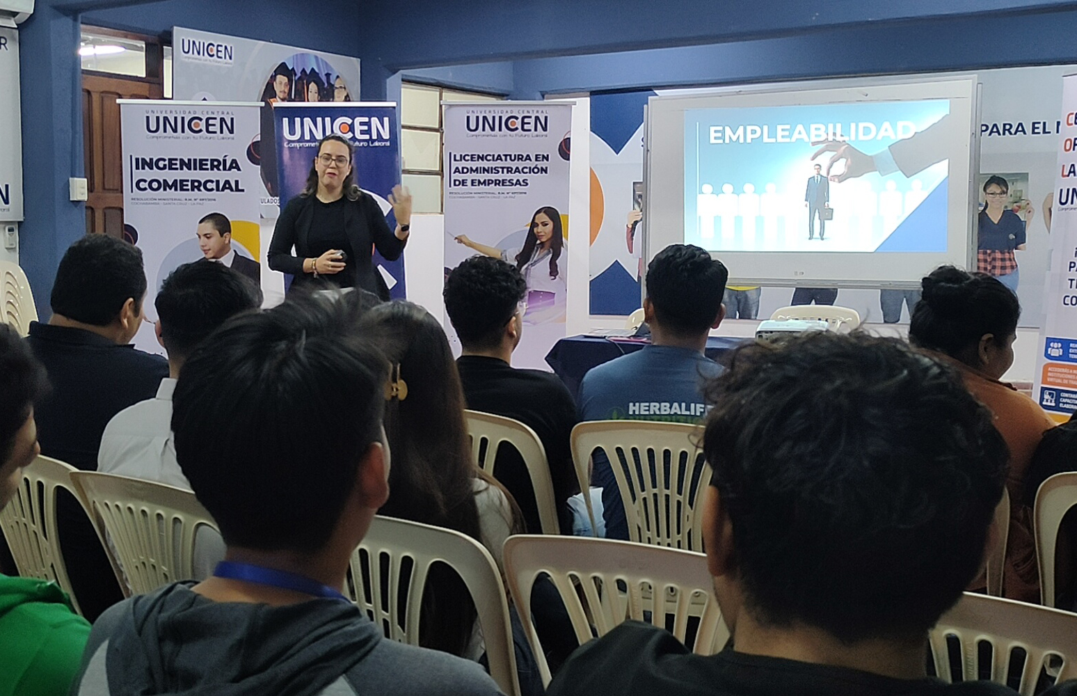 Transforma tu búsqueda laboral: Estrategias para el éxito profesional en la Semana de la Empleabilidad