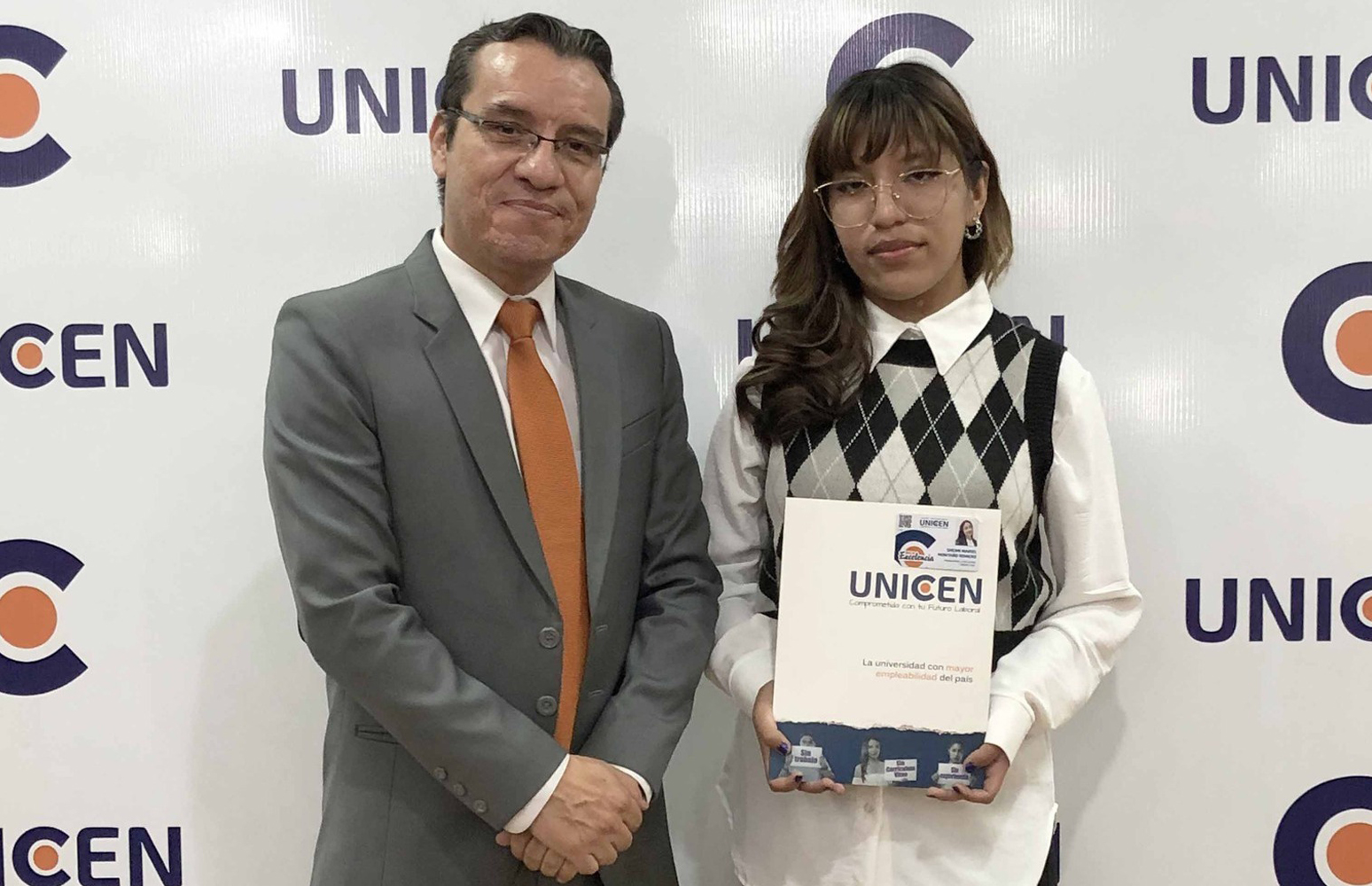 Sheimi Montaño  es nuestra nueva BECADA por EXCELENCIA, estudiará Propaganda, Publicidad y Marketing