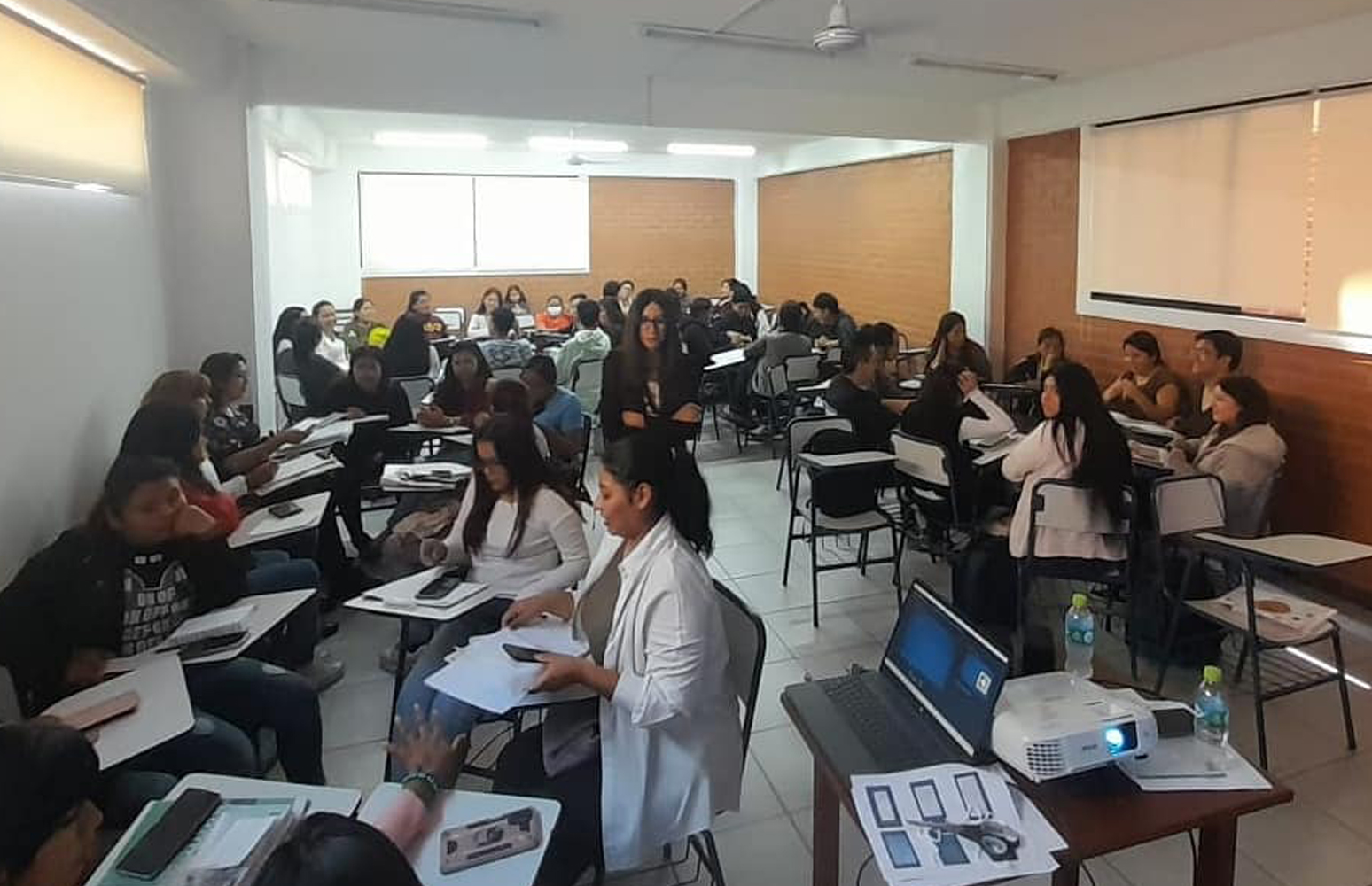 El Centro de Oportunidades Laborales (COL) organizó el taller “Proactividad y toma de decisiones”