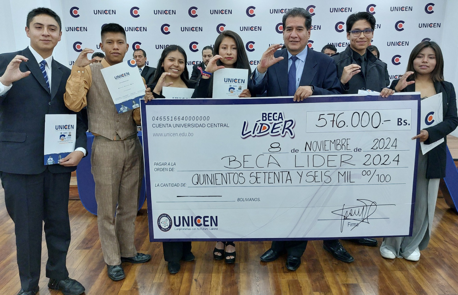 Entrega de becas líder: Reconociendo el liderazgo estudiantil en La Paz