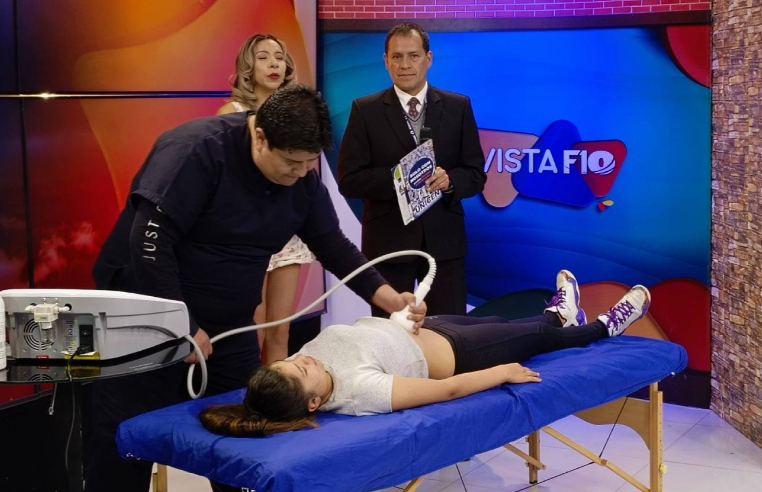 La carrera de Fisioterapia y Kinesiología estuvo presente en el canal de televisión F10